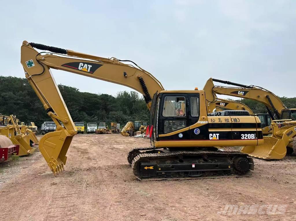 CAT 320BL Excavatoare pe șenile
