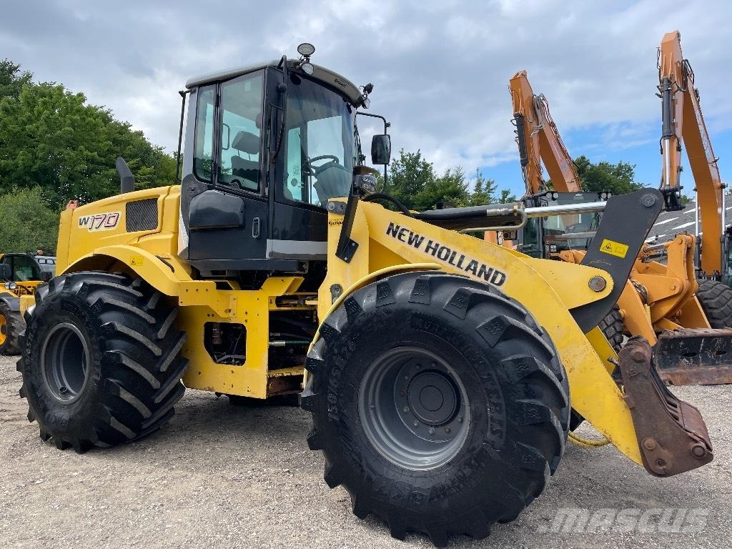 New Holland W 170 Incarcator pe pneuri