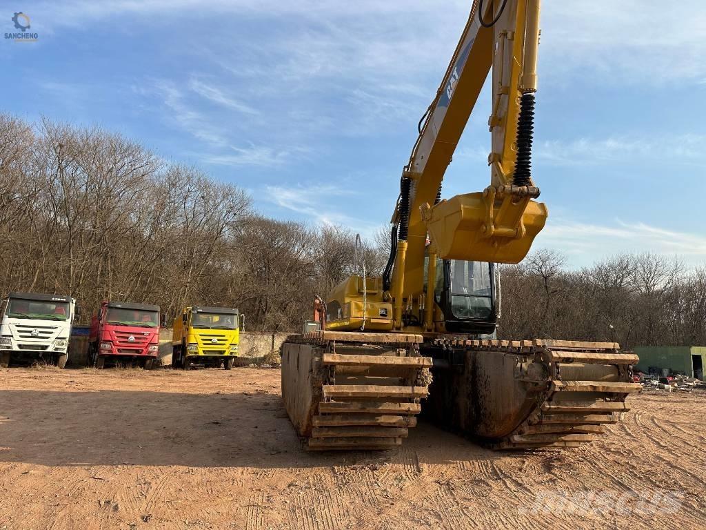 CAT 320CL Excavator amfibiu