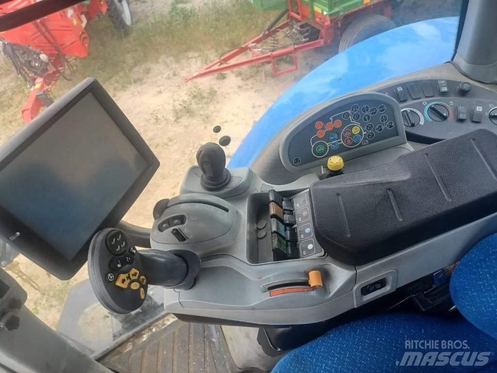 New Holland T 8.390 Tractoare