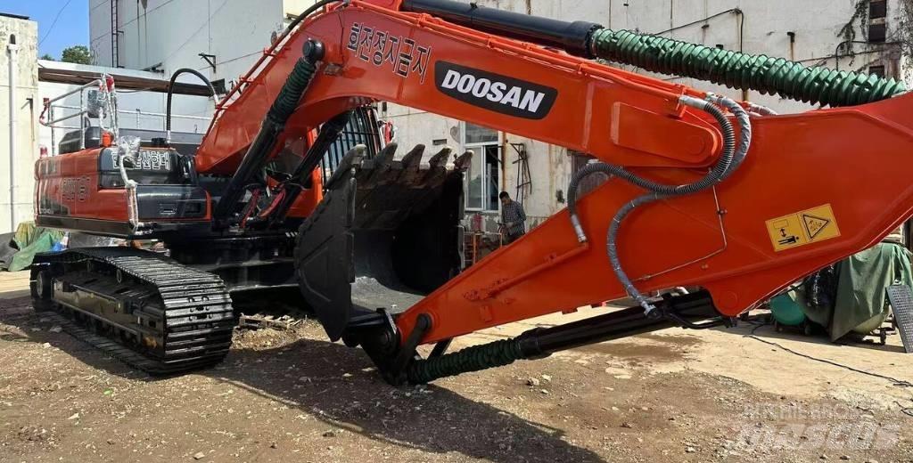 Doosan DX340 Excavatoare pe șenile
