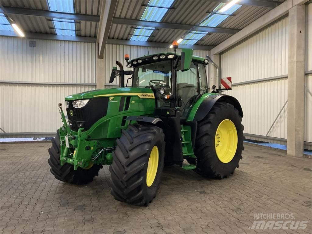 John Deere 6R 215 Tractoare