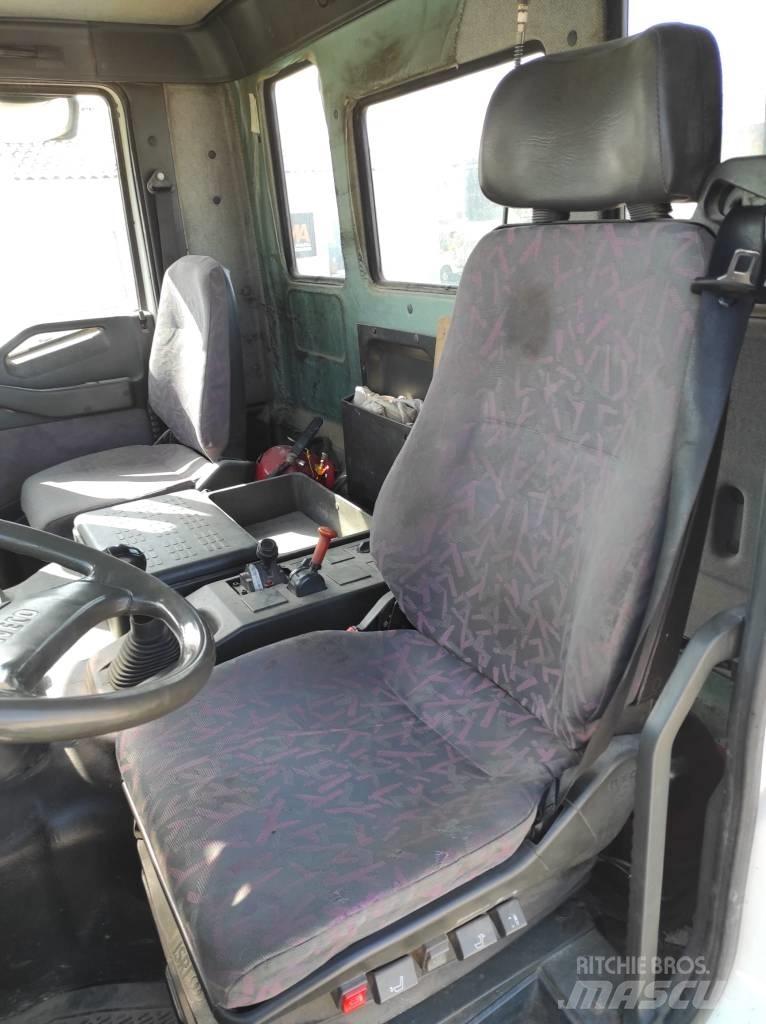 Iveco MP260 E35H Autobasculanta