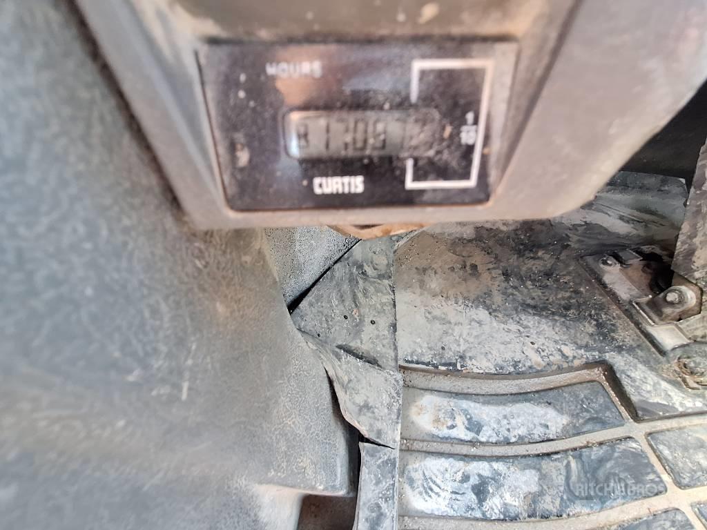 Doosan DL 300 Incarcator pe pneuri