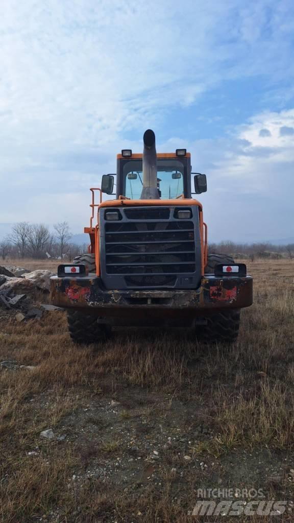 Doosan DL 300 Incarcator pe pneuri