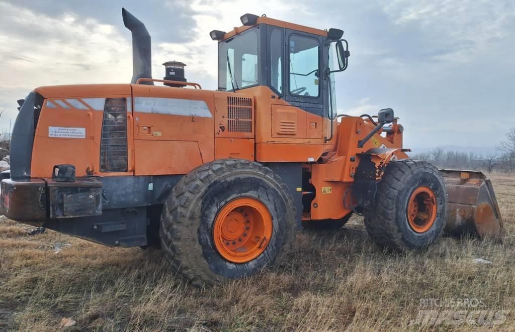 Doosan DL 300 Incarcator pe pneuri