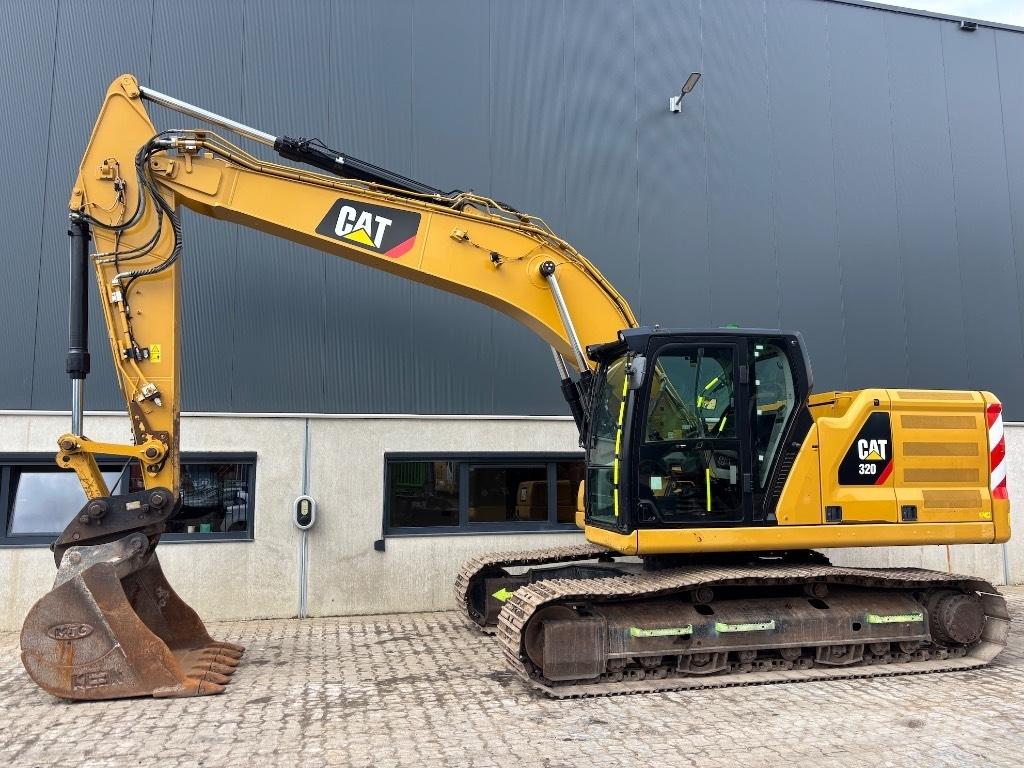 CAT 320 Excavatoare pe șenile
