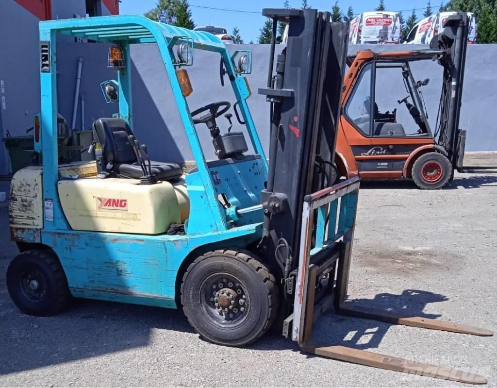 Yang FG20 Stivuitor GPL