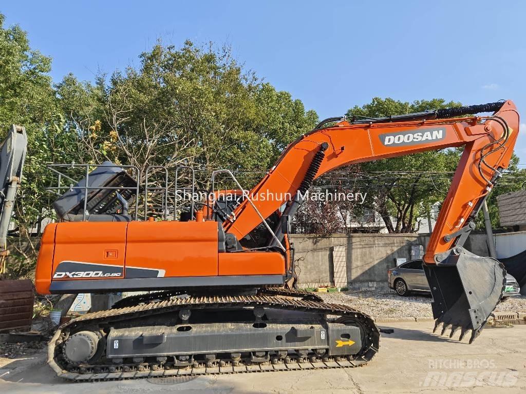 Doosan DX300 Excavatoare pe șenile
