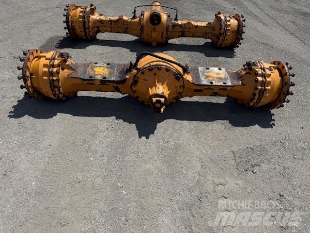 CASE 821 E AXLES Axe