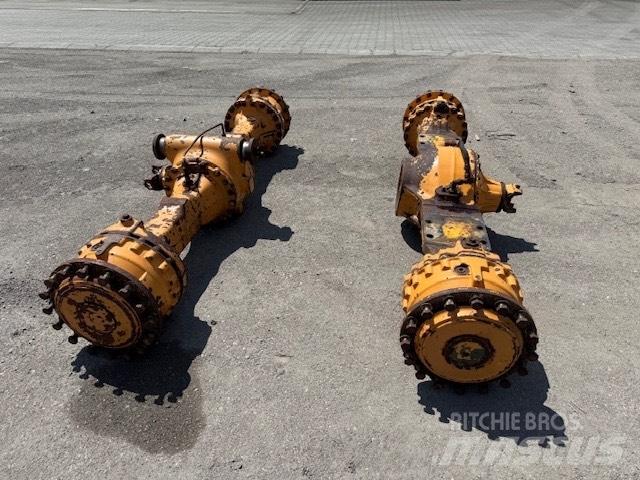 CASE 821 E AXLES Axe
