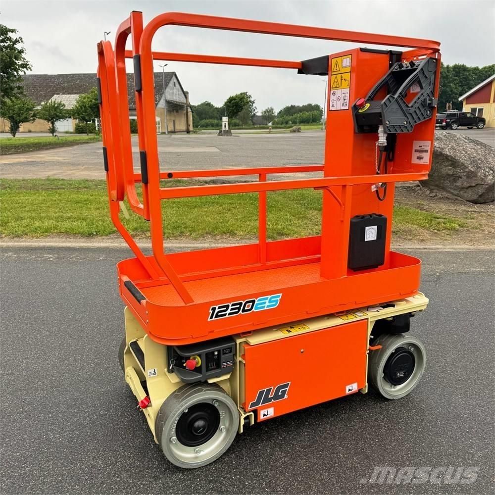 JLG 1230 ES Ascensoare verticale catarg
