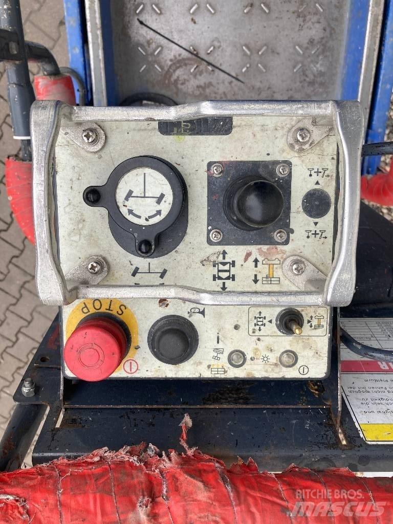 Aichi SV08 Platforme foarfeca