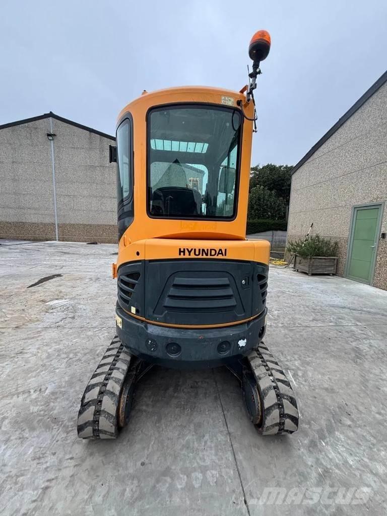 Hyundai R25Z Mini excavatoare < 7t