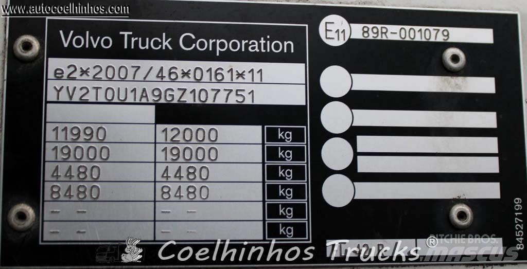 Volvo FL 210 Camion cu prelata
