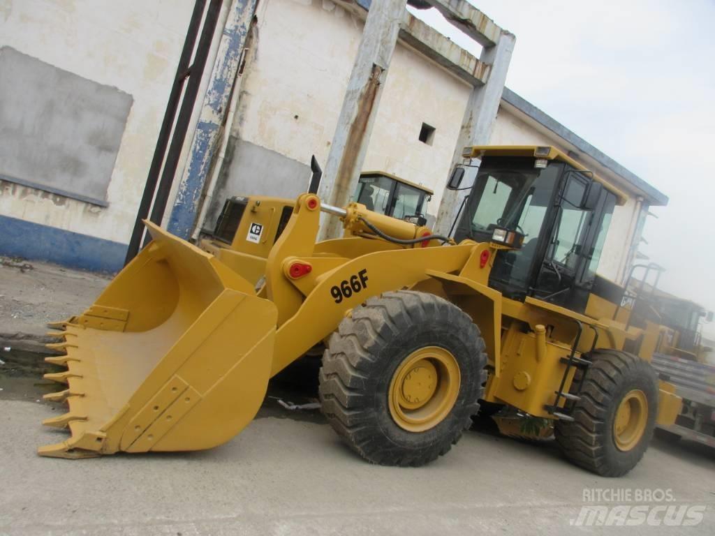 CAT 966 F Incarcator pe pneuri