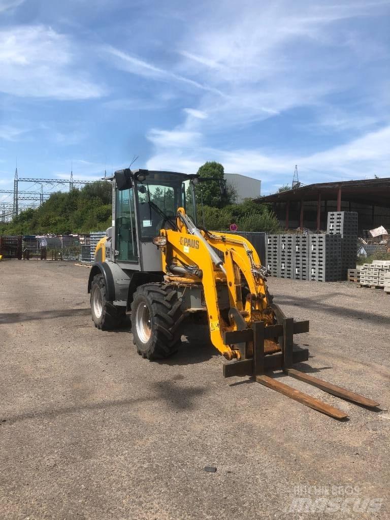 Paus SL 9075 Incarcator pe pneuri