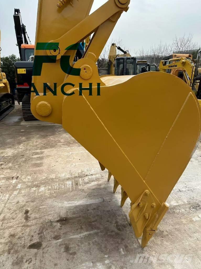CAT 325 D Excavatoare pe șenile
