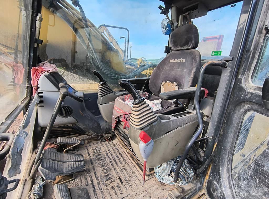 Komatsu 210 LC Excavatoare pe șenile
