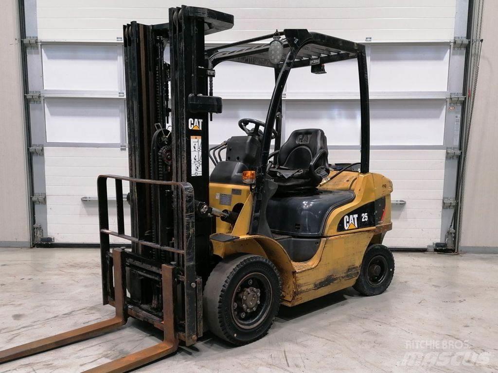 CAT GP25N Stivuitor GPL