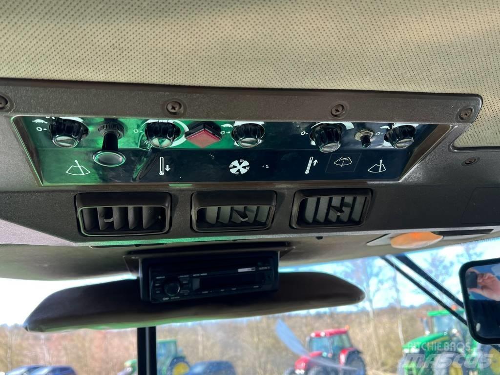 John Deere 4755 Tractoare