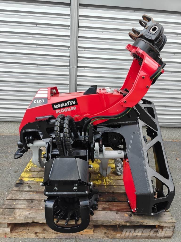 Komatsu C 123 Capete pentru culegatoare