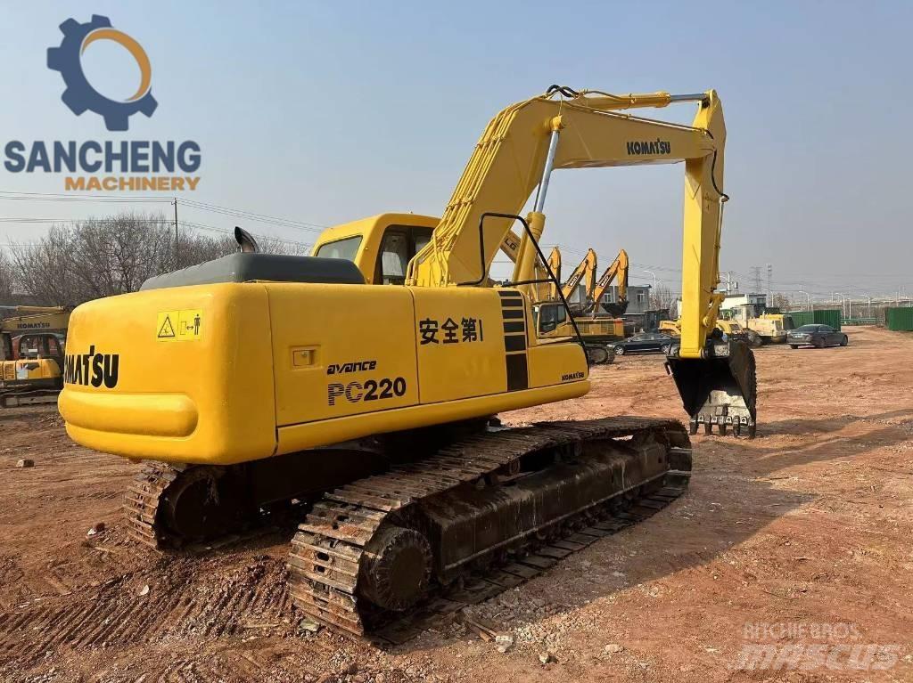 Komatsu PC 220 Excavatoare pe șenile
