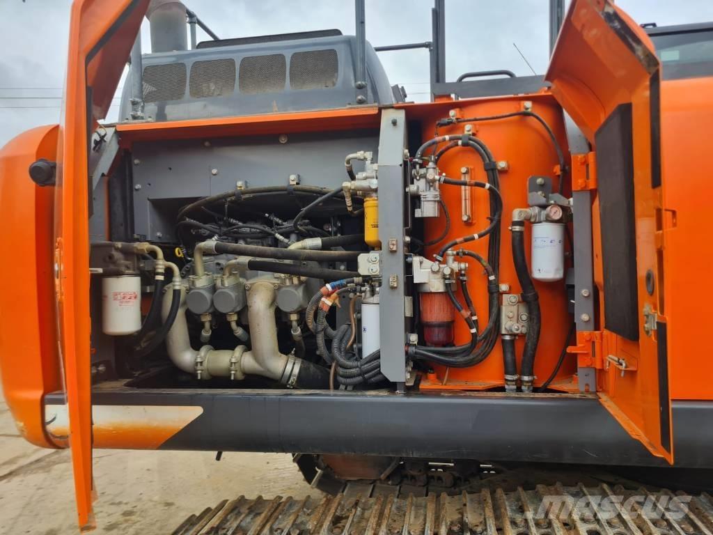 Hitachi ZX 210 LC-6 Excavatoare pe șenile

