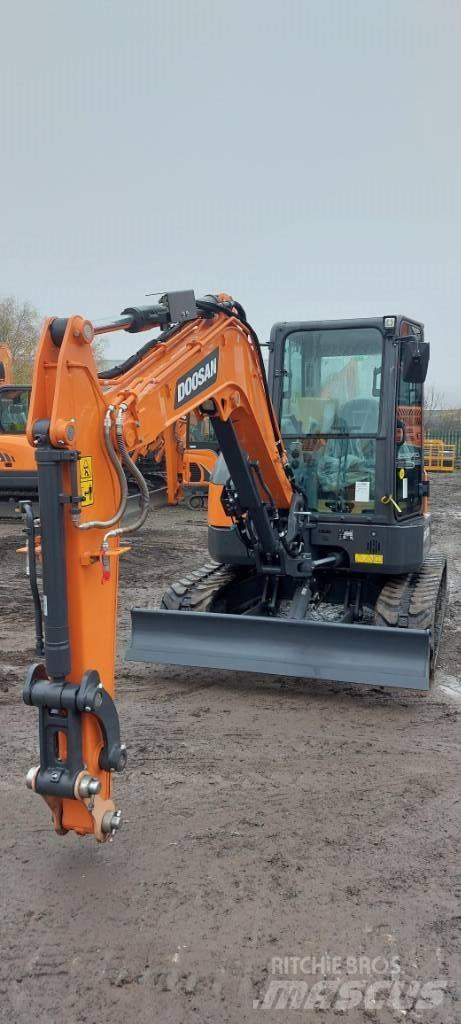 Doosan DX 50 Z Excavatoare pe șenile
