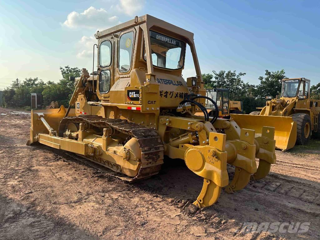 CAT D7G Buldozere pe senile