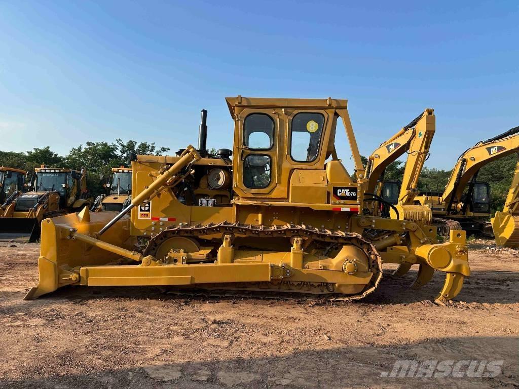 CAT D7G Buldozere pe senile
