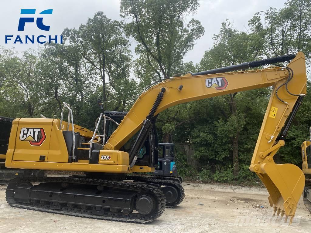 CAT 323 Excavatoare pe șenile
