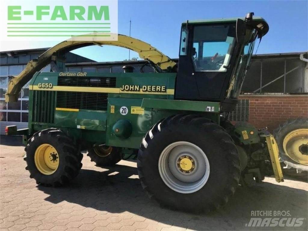 John Deere 6650 Forajere cu autopropulsare