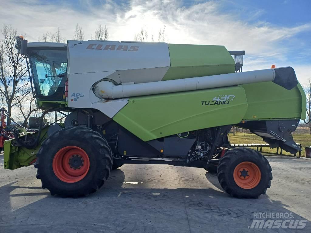CLAAS Tucano 430 Combine de secerat