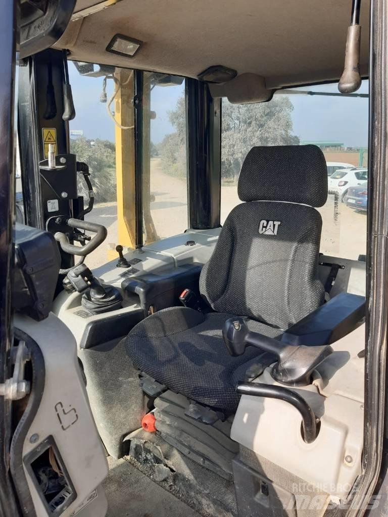 CAT D6N LGP Buldozere pe senile