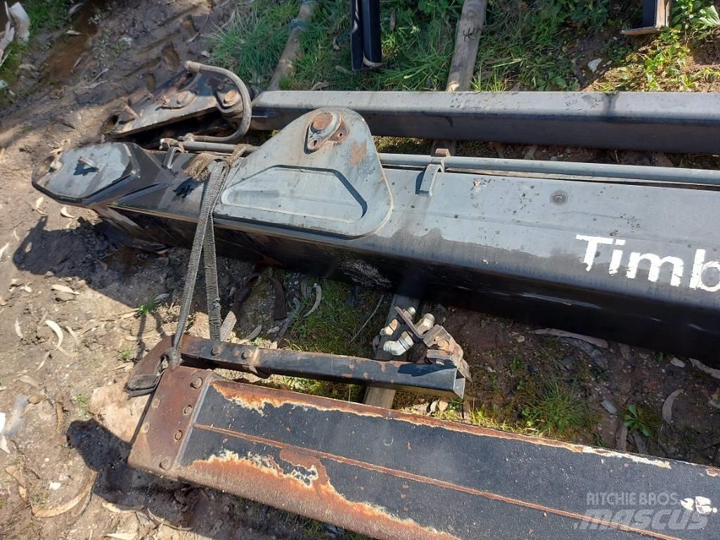 Loglift 210 Macarale de transport