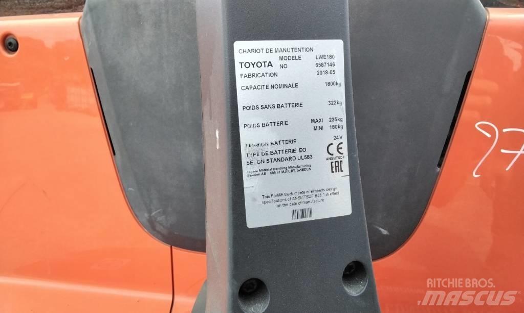 Toyota LWE180 Transpaleta manuala
