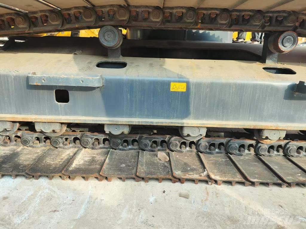 Kobelco SK200D Excavatoare pe șenile
