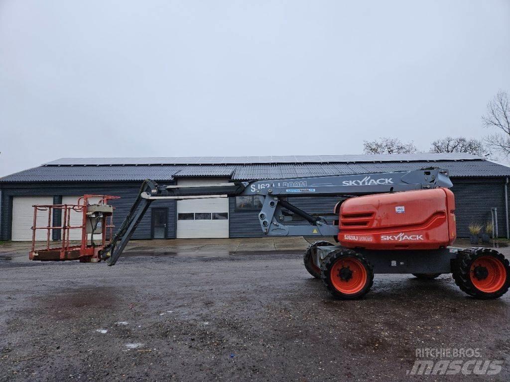 SkyJack SJ63AJ Nacele cu brat articulat