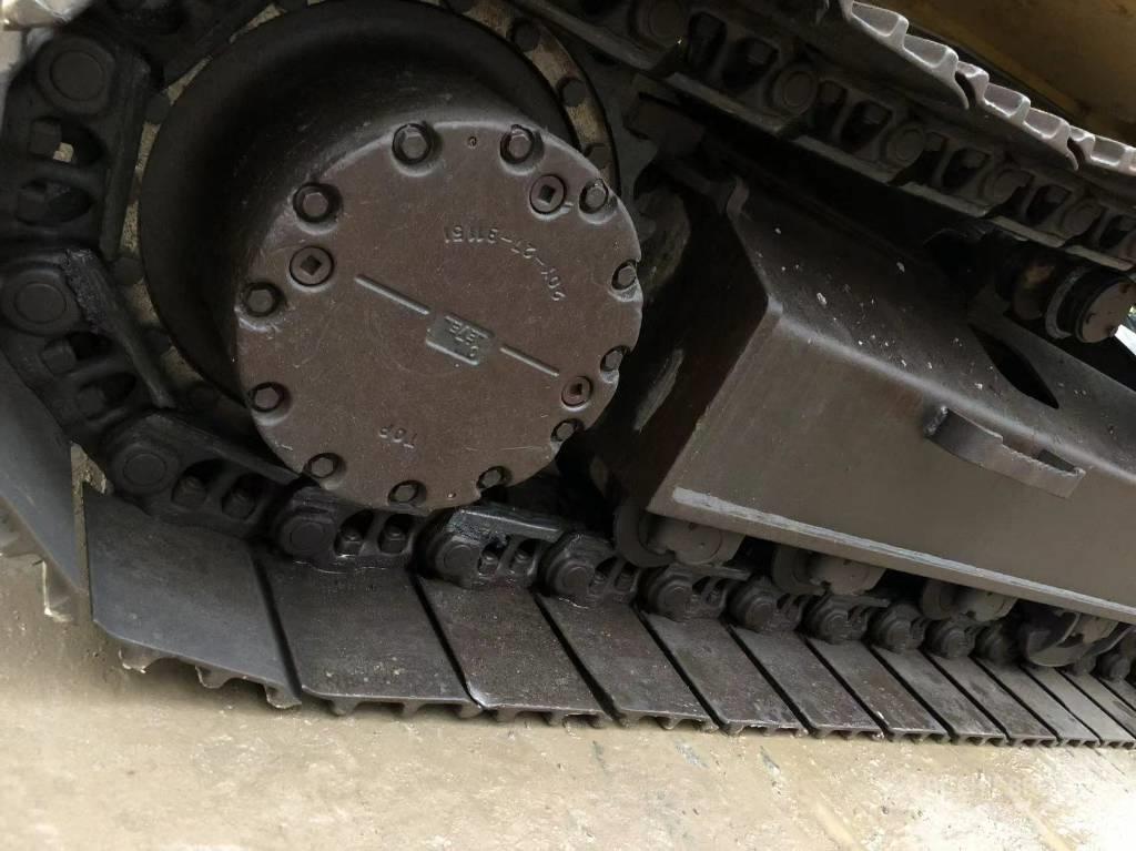 Komatsu 200-7 Excavatoare pe șenile
