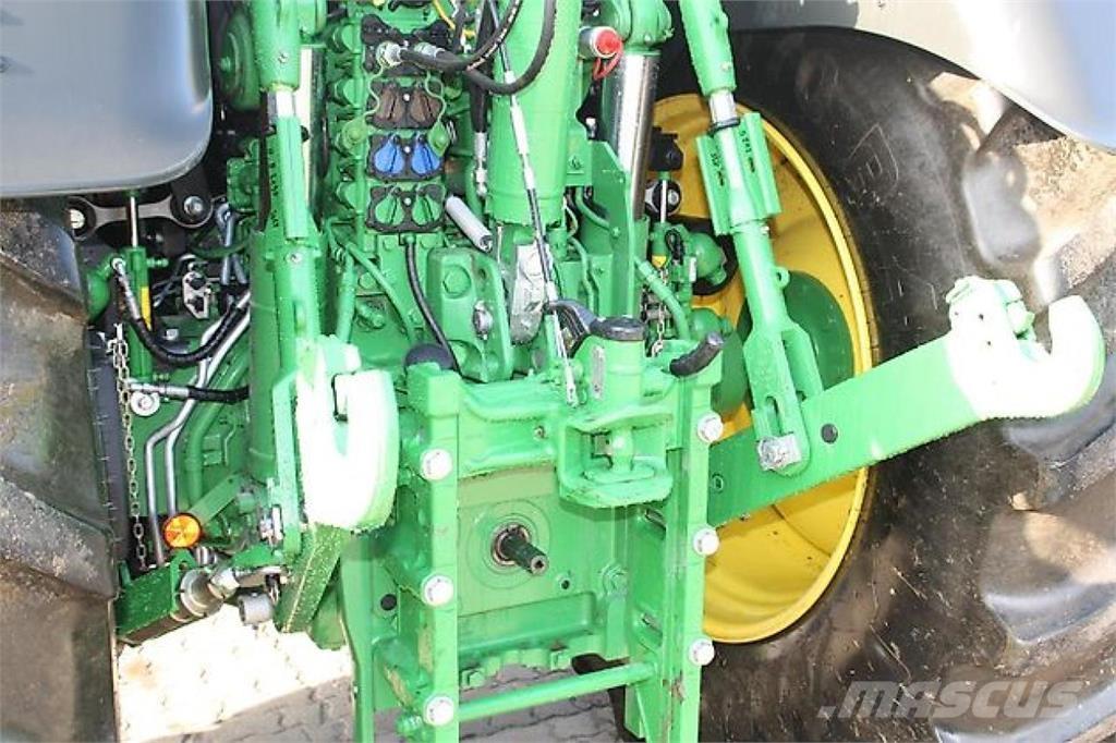 John Deere 6R195 Tractoare
