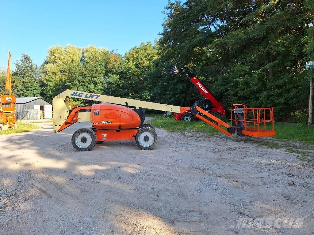 JLG 600AJ Nacele cu brat articulat