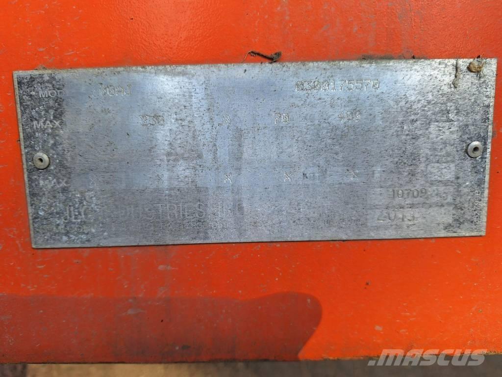 JLG 600AJ Nacele cu brat articulat