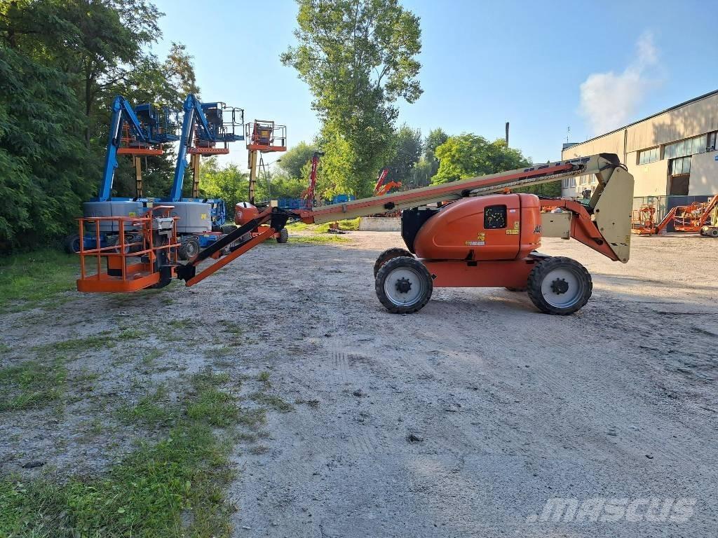 JLG 600AJ Nacele cu brat articulat