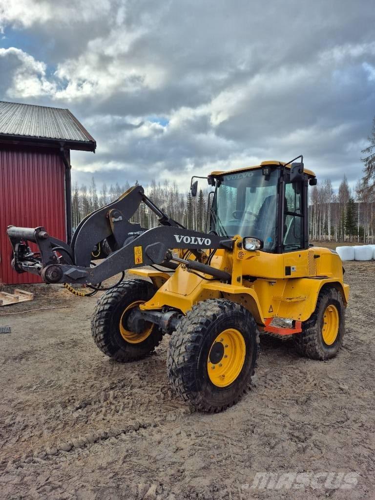 Volvo L 30 G Incarcator pe pneuri