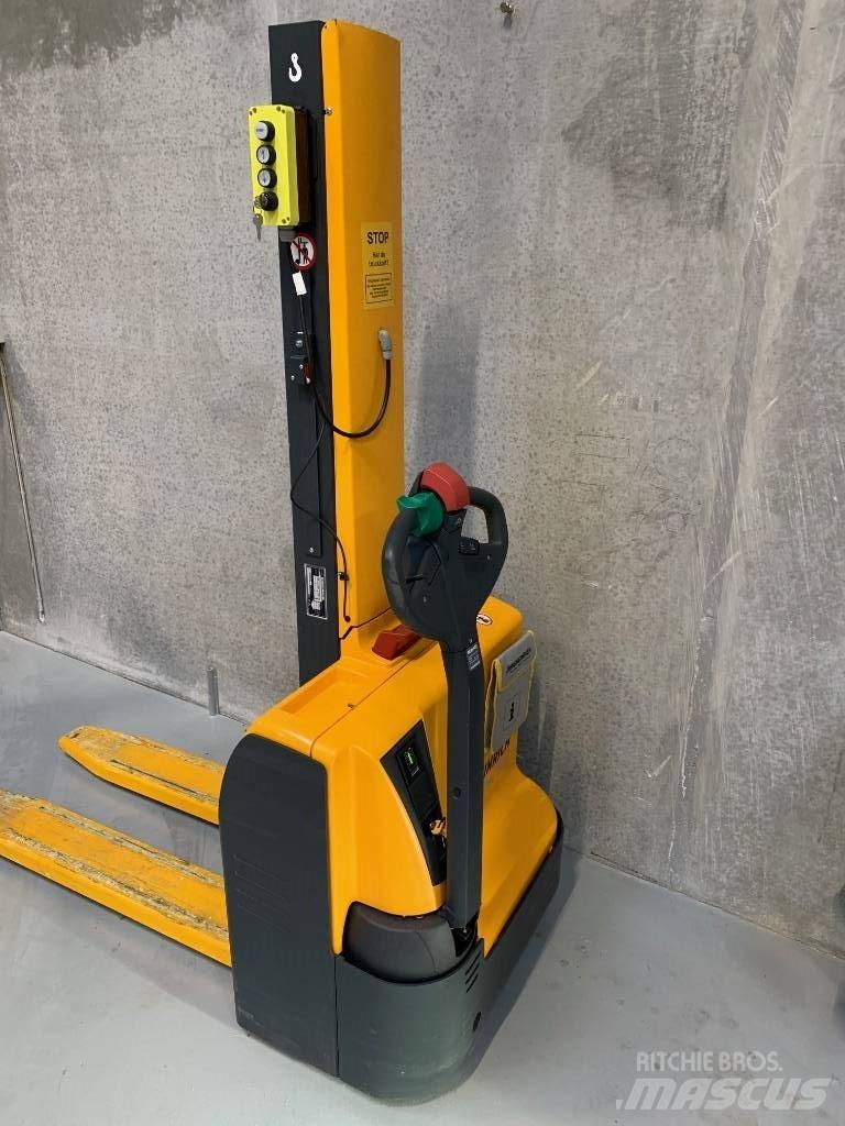 Jungheinrich EMC 110 Transpaleta manuala