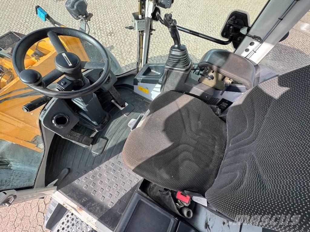 Liebherr L 514 Incarcator pe pneuri