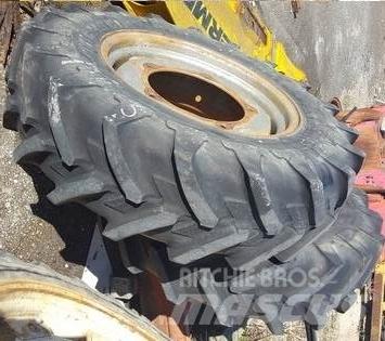  Pneus 12.4R24 Roti