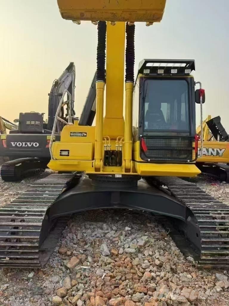 Komatsu PC 240 Excavatoare pe șenile
