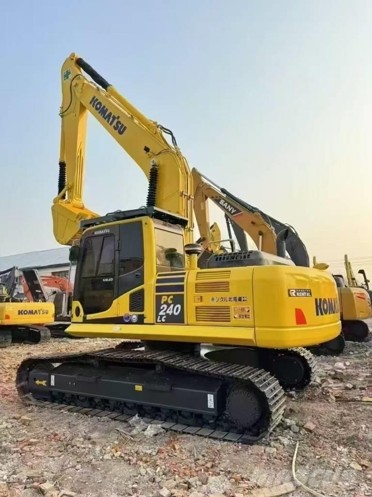 Komatsu PC 240 Excavatoare pe șenile
